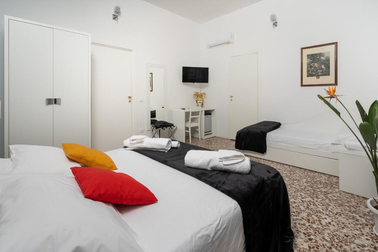 Regina Margherita - & Rooftop Lounge Bar Bed & Breakfast